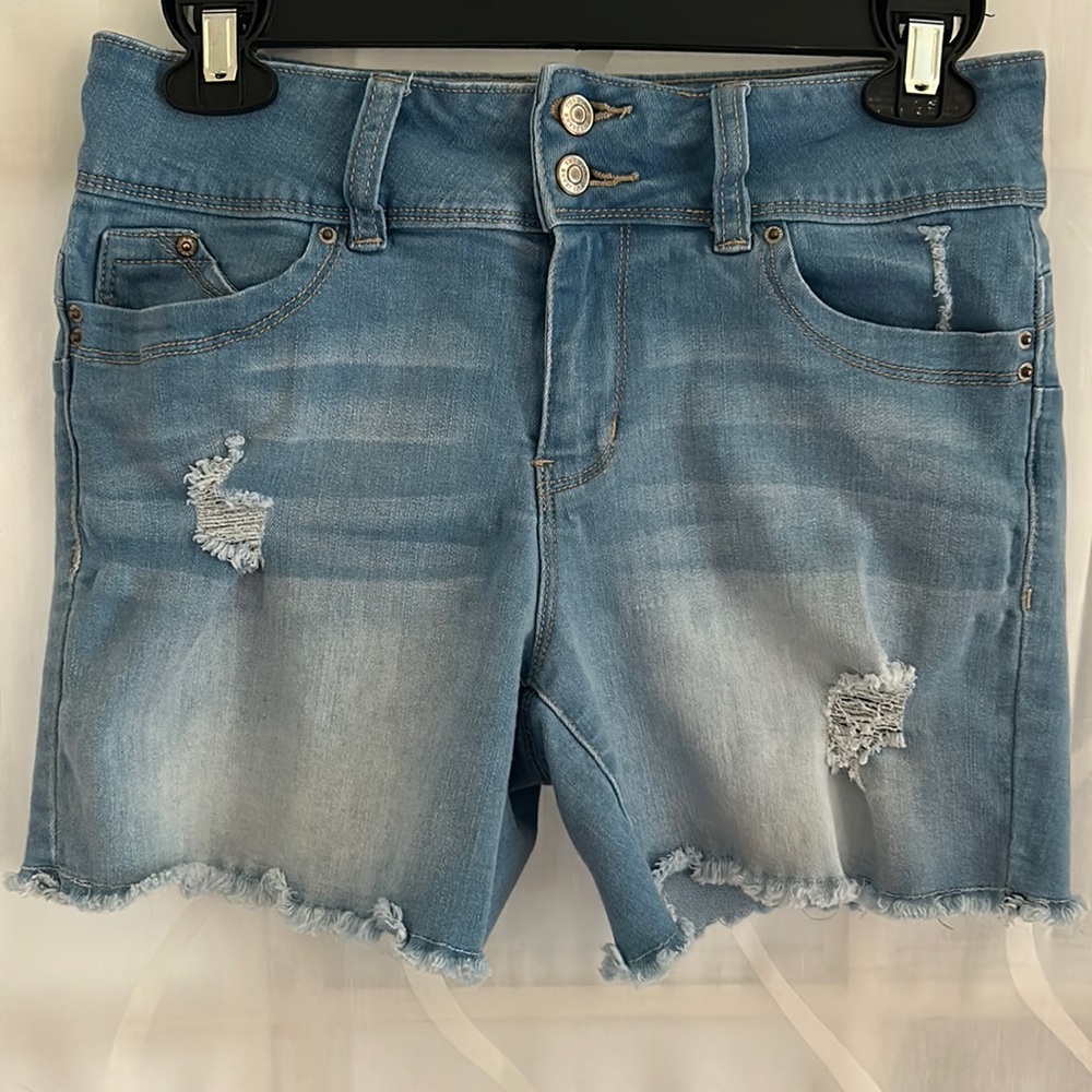 YMI, Wanna Betta Butt, Midrise, Distressed Jean Shorts, Size 5/27